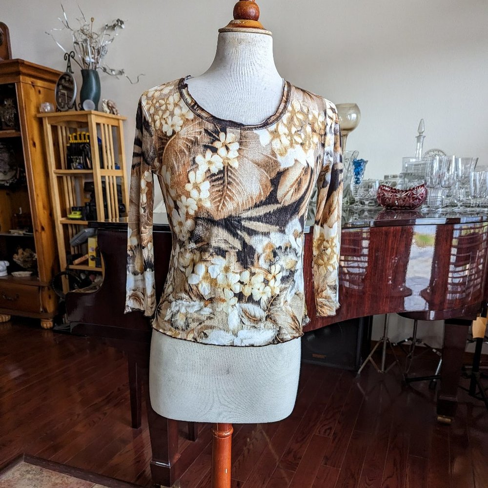 Patchington flowered top Sz M
